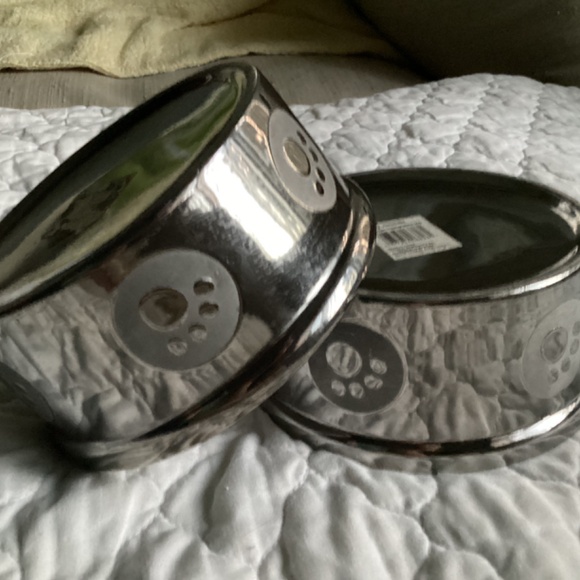 SET OF 2 SILVER CHROME CERAMIC PET BOWLS - Picture 5 of 8